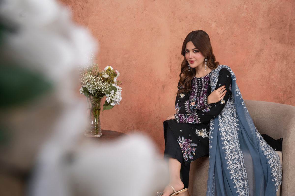 Amethyst Noir-Embroidered 3pc