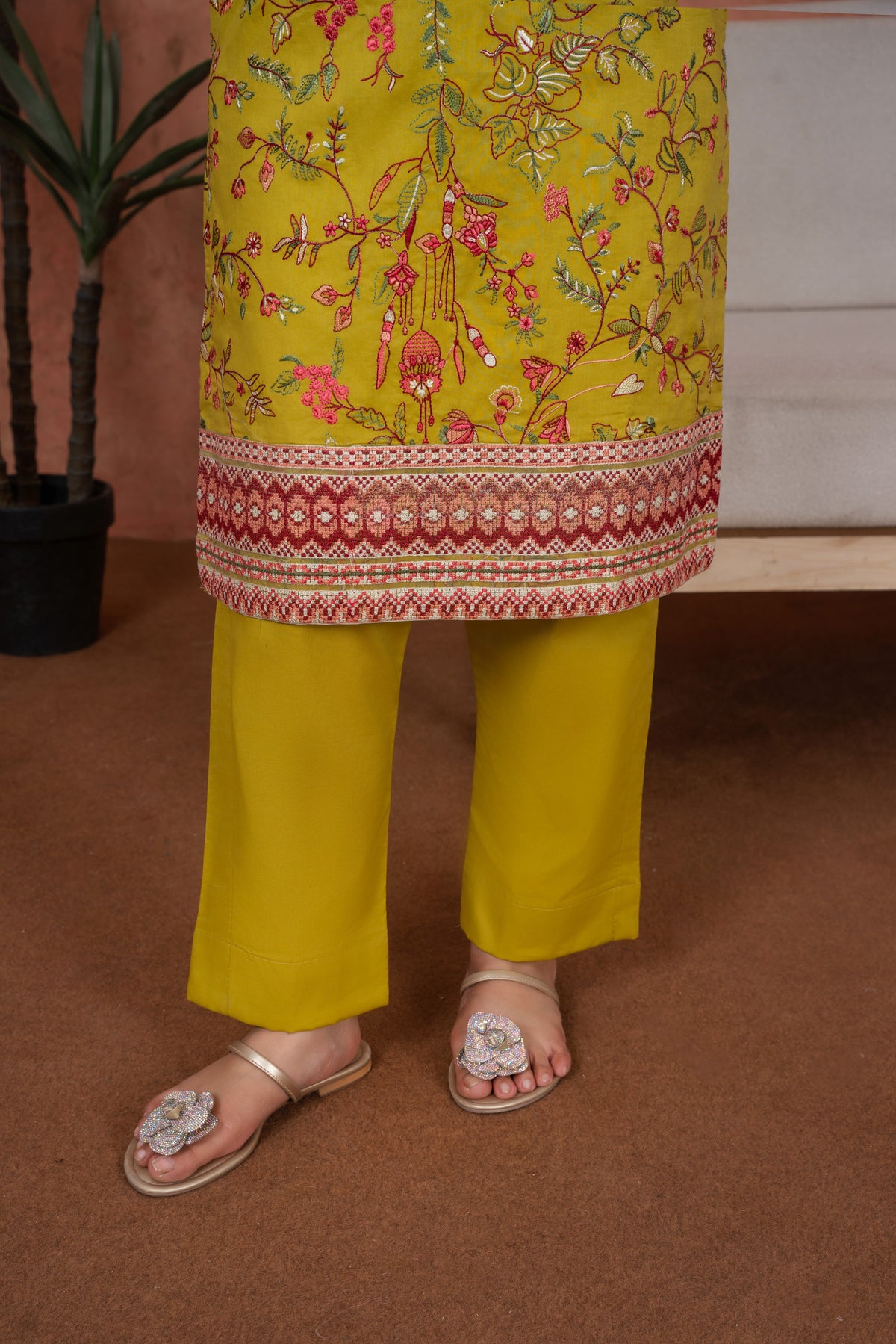 Marigold Jardin Festive-Embroidered 3pc