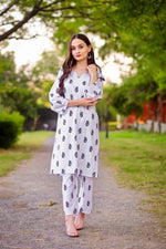 Saleha 2Pcs Stitched Suit