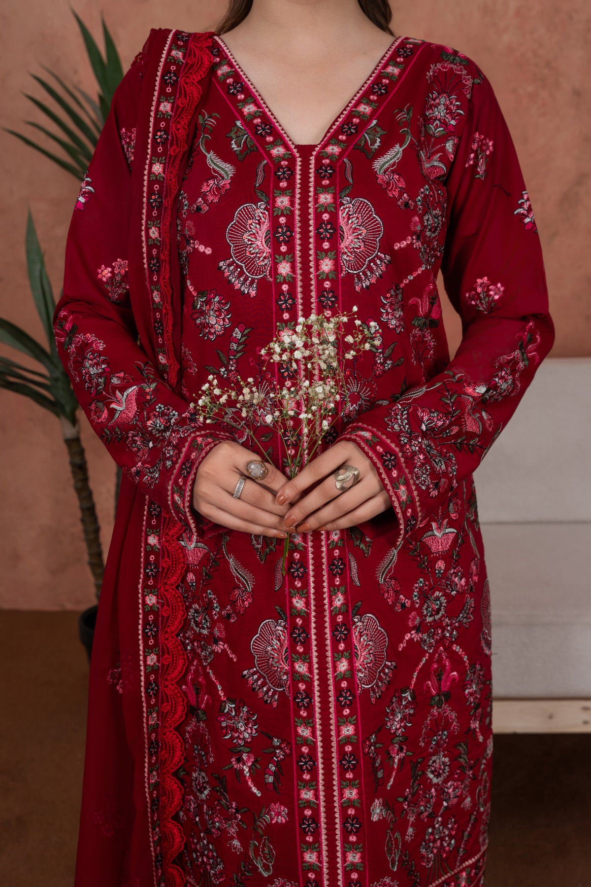 Crimson Mehr Royale-Embroidered 3pc