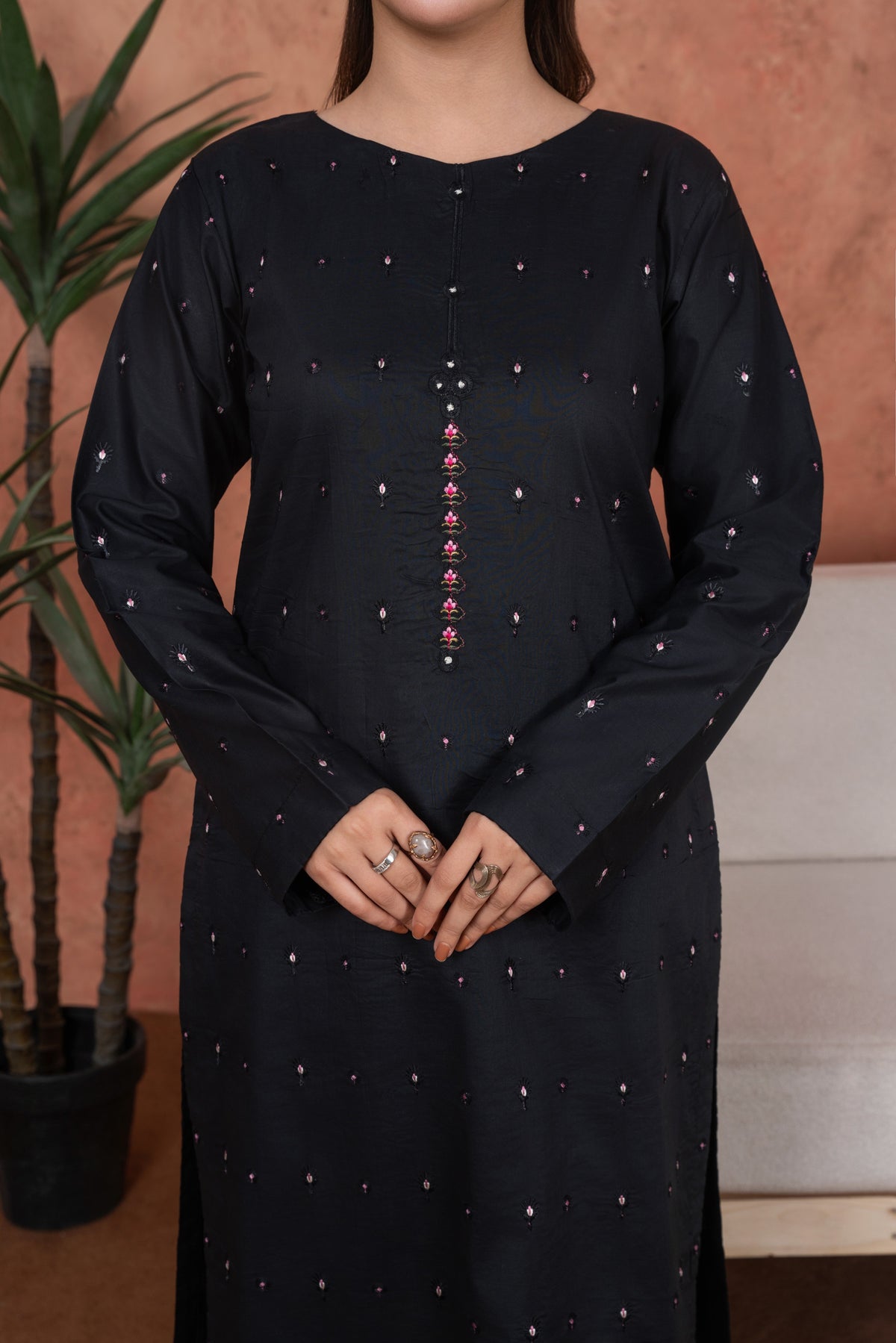 Noir Rose-Quartz Minimal-Embroidered 3pc